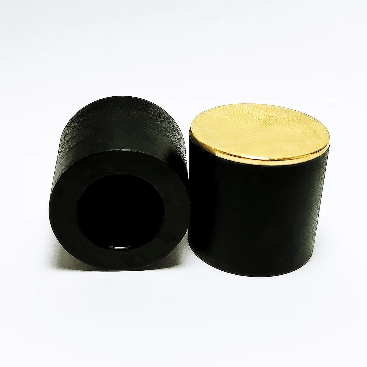 /sfaneroli/cap-web-p/cap webp 1200/chloe-style-cylindrical-perfume-cap-01.webp
